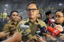 Wakil Menteri Dalam Negeri (Wamendagri) Bima Arya Sugiarto usai rapat dengar pendapat (RDP) bersama Komisi II DPR RI di kompleks parlemen, Senayan, Jakarta, Senin (11/11/2024). ANTARA/Melalusa Susthira K/am.