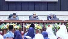 Pj Gubernur Lampung, Samsudin di Acara Up Grading Keluarga Besar Jaringan Sekolah Islam Terpadu (JSIT) Wilayah Lampung, di Gedung Pusiban, Sabtu (21/12), Foto: Diskominfotik Provinsi Lampung.