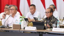 Menko Pangan, Zulkifli Hasan (Kanan) dan Pj Gubernur Lampung, Samsudin (Kiri) dalam Rakor Bidang Pangan di Mahan Agung, Sabtu (28/12), Foto: Diskominfotik Provinsi Lampung.