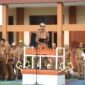Riyanto Pamungkas saat menjadi pembina upacara bendera di SMK Negeri Gadingrejo, Pringsewu, Senin (14/4/2025), Foto: Reza/NK.