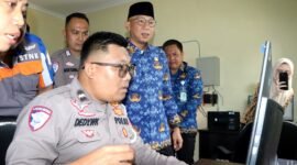 Rahmat Mirzani Djausal saat meninjau secara langsung lokasi layanan publik terbaru di Jl. Jaksa Agung Ri R. Soeprapto, Kamis (17/4/2025), Foto: Diskominfotik Provinsi Lampung.