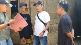 Pemuda berinisial AM saat diringkus Polres Pringsewu, Sabtu (26/4/2025), Foto: Reza/NK.