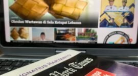 Buku The New York Times karya Ignatius Haryanto. (foto: koleksi pribadi)