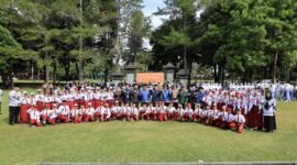 Upacara peringatan Hardiknas tingkat kabupaten di halaman Kantor Bupati, Senin (5/5/2025), Foto: Iwan/NK.