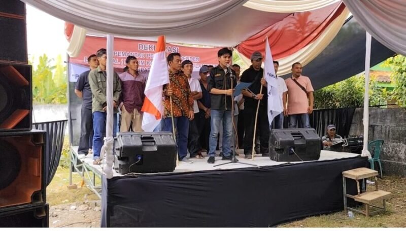 FOKAL Pesawaran saat mendeklarasikan diri sebagai Pemantau Pemilu Independen, Senin (5/5/2025), Foto: Soheh/NK.