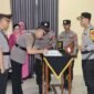 Sertijab enam pejabat strategis Polres Pringsewu di halaman Mapolres setempat, Rabu (7/5/2025), Foto: Reza/NK.