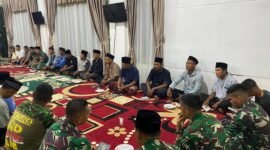Suasana yasinan TNI bersama warga di Pekon Pemerihan, Rabu (7/5/2025) malam, Foto: Ist.