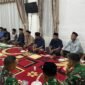 Suasana yasinan TNI bersama warga di Pekon Pemerihan, Rabu (7/5/2025) malam, Foto: Ist.