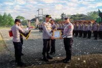 Polantas Pringsewu saat terima penghargaan operasi ketupat, Kamis (8/5/2025), Foto: Reza/NK.
