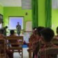 TMMD saat menggelar penyuluhan wawasan kebangsaan di SDN 19 Krui, Pekon Pemerihan, Jumat (9/5/2025), Foto: Ist.