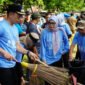 Radityo Egi Pratama saat memimpin langsung gerakan Gotong Royong Bersama, Jumat (16/5/2025), Foto: Eko/NK.