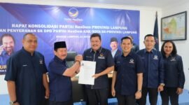 M. Nasir saat dilantik menjadi ketua DPD NasDem Pesawaran, Rabu (21/5/2025), Foto: Soheh/NK.