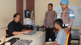 Tim Unit PPA Satreskrim Polres Pringsewu menangkap pelaku kekerasan seksual terhadap anak di bawah umur. Foto: Reza/NK.