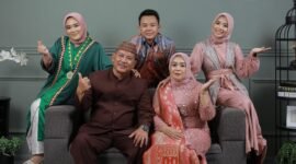 Keluarga Rohaya Ramadhani, penerima beasiswa kedokteran gigi, Foto: Iwan/NK.