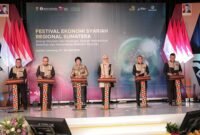 Festival Ekonomi Syariah (FESyar) Regional Sumatera 2025 yang berlangsung 21-25 Juni 2025 di Lampung City Mall, Bandarlampung, resmi ditutup oleh Deputi Gubernur Senior Bank Indonesia Destry Damayanti, Rabu (25/6/2025). Pemerintah Provinsi Lampung menegaskan komitmen untuk mendorong penguatan ekonomi syariah, khususnya di Wilayah Sumatera. 
