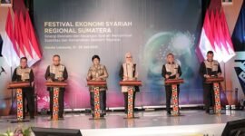 Festival Ekonomi Syariah (FESyar) Regional Sumatera 2025 yang berlangsung 21-25 Juni 2025 di Lampung City Mall, Bandarlampung, resmi ditutup oleh Deputi Gubernur Senior Bank Indonesia Destry Damayanti, Rabu (25/6/2025). Pemerintah Provinsi Lampung menegaskan komitmen untuk mendorong penguatan ekonomi syariah, khususnya di Wilayah Sumatera. 
