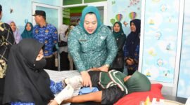 Pelayanan KB Terpadu dalam rangka memperingati Harganas ke-32 di Puskesmas Tiyuh Sukajaya, Selasa (17/7/2025), Foto: Arie/NK.