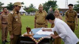 Proses pelantikan ASN-PPPK di lingkungan Pemkab Pringsewu, Senin (30/6/2025). Foto: Reza/NK.