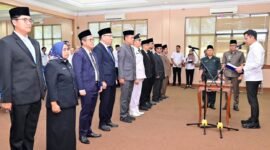 Bupati Lampung Selatan saat melantik 10 pejabat dan menunjuk 3 plt, Rabu (2/7/2025). Foto: Eko/NK.