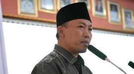 Harianto, Anggota Fraksi PAN, saat menyampaikan pandangan umum dalam Paripurna KUPA dan PPAS Perubahan APBD 2025 di Ruang Sidang DPRD, Senin (14/7/2025). Foto: Soheh/NK.