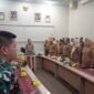 Sekretaris Daerah Provinsi Lampung, Marindo Kurniawan mengikuti Rapat Koordinasi yang digelar Kementerian Dalam Negeri secara virtual di Command Center Lt. 2, Kompleks Kantor Gubernur, Senin (30/6/2025) 