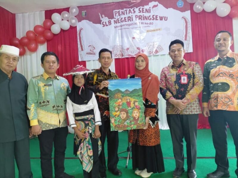 Pentas Seni SLBN Pringsewu dalam rangka HUT ke-80 RI, Kamis (21/8/2025). Foto: Reza/NK.