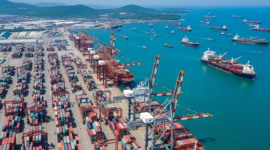 Pada triwulan I tahun 2025, Provinsi Lampung mencapai pertumbuhan ekonomi sebesar 5,47% year-on-year (yoy), pencapaian tertinggi di Sumatera, didukung oleh inflasi yang rendah pada Maret 2025. Hal ini diiringi dengan stabilnya rasio NPL, Dana Pihak Ketiga (DPK), dan peningkatan kredit perbankan.