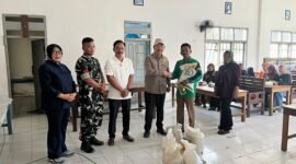 Anggota MPR RI Irham Jafar Lan Putra menggelar Sosialisasi 4 Pilar Kebangsaan (UUD 1945, Pancasila, NKRI, dan Bhinneka Tunggal Ika) di tiga desa di Kecamatan Pasir Sakti, Lampung Timur, Senin 15 Desember 2025. 