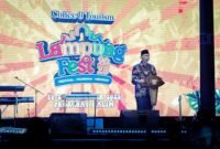 Gubernur Lampung Rahmat Mirzani resmi membuka Lampung Fest 2025 di PKOR Way Halim, Bandar Lampung, Selasa malam (12/11/2025).