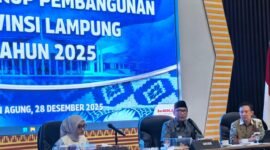 Gubernur Mirza didampingi Wakil Gubernur Jihan dan Sekdaprov Marindo saat pemaparan pembangunan infrastruktur jalan di Provinsi Lampung 2025.