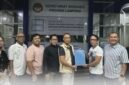 Ketua Pendaftaran dan Penjaringan Apindo Lampung, Mico Periyando (nomor tiga dari kanan) menerima tim Liaison Officer (LO) Ary Meizary. (Foto: ist)